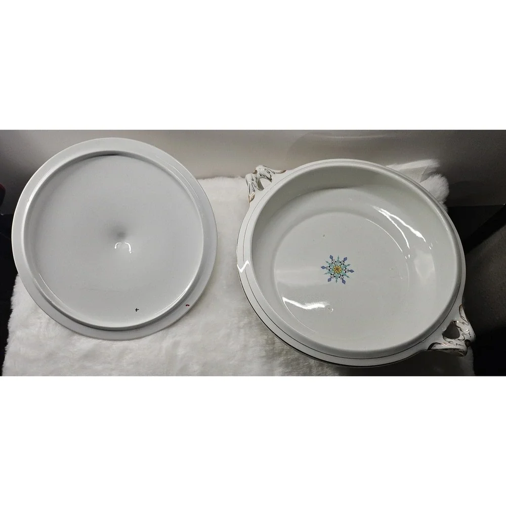 Gold Trimmed Alfred Meakin England Casserole With‎ Lid Fairhaven pattern Vintage